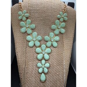 Charming Charlie Mint Green Floral Bib Statement Necklace Gold Tone Teardrop